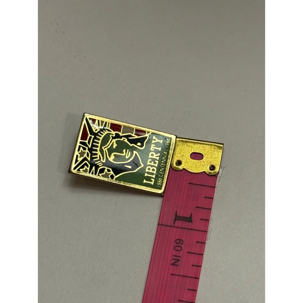 Vintage 1986 Statue of‎ Liberty Centennial Enamel Pin Weingeroff Enterprises